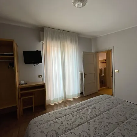 Michelina Nocleg ze śniadaniem Castiglione dʼIntelvi